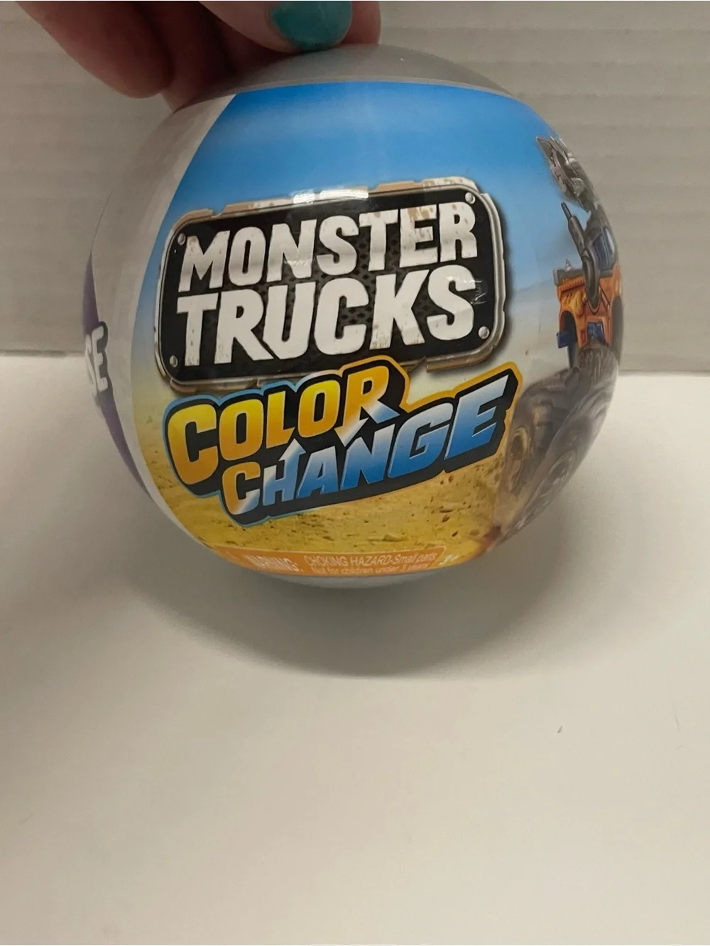 Brand New Zuru Surprise 5 Monster Truck Color Change Ball Toy Gift Ready